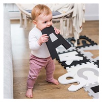 Pěnové puzzle 30x30 cm 10 ks Baby Ono písmenka šedé