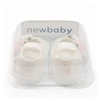 Kojenecké saténové capáčky New Baby Ivory Flowers 0-3 m