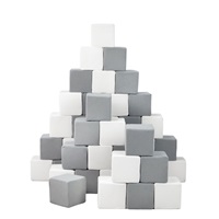 Pěnové kostky-sada 45 velkých pěnových kostek Pyramida grey white