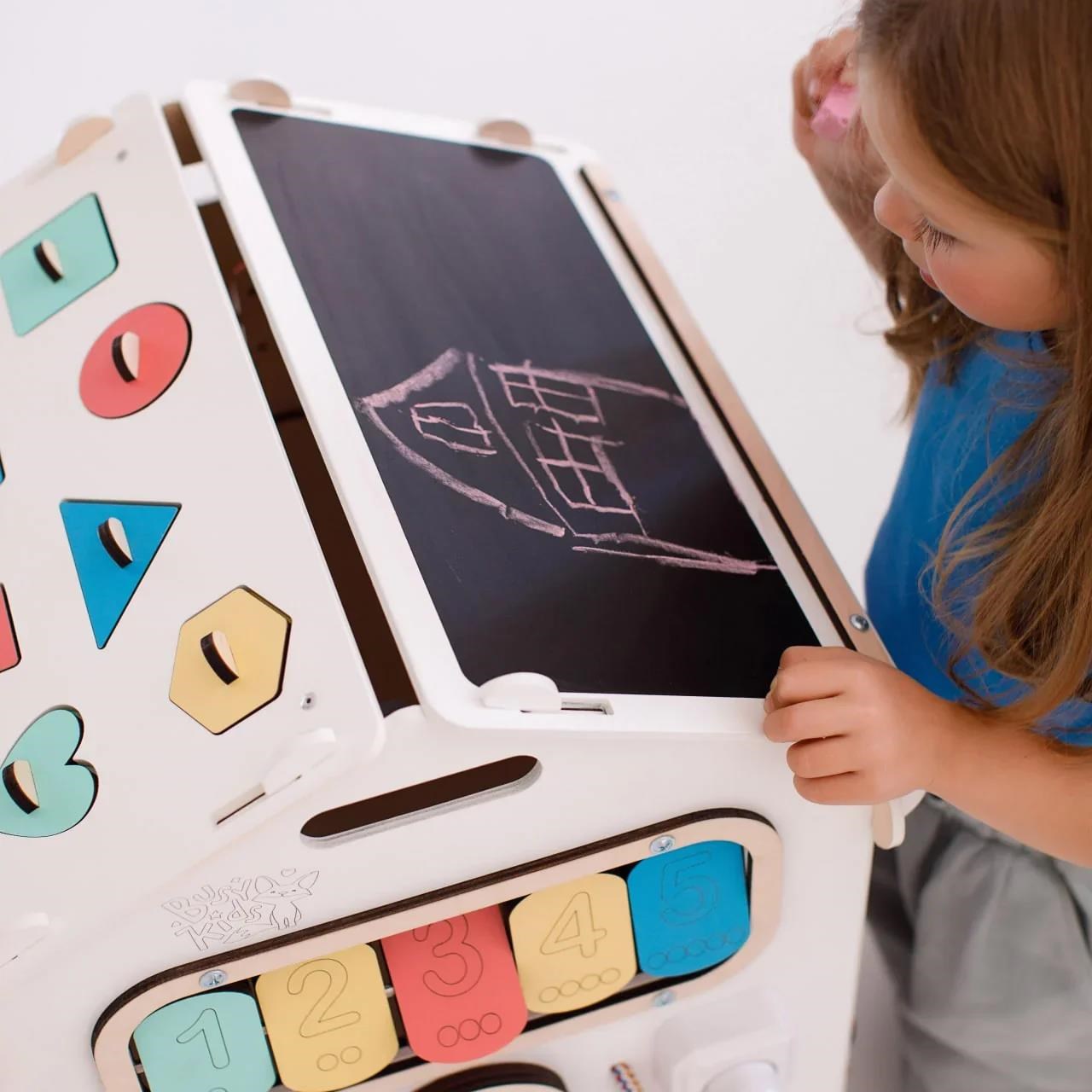 Activity Board Domeček Montessori natural white