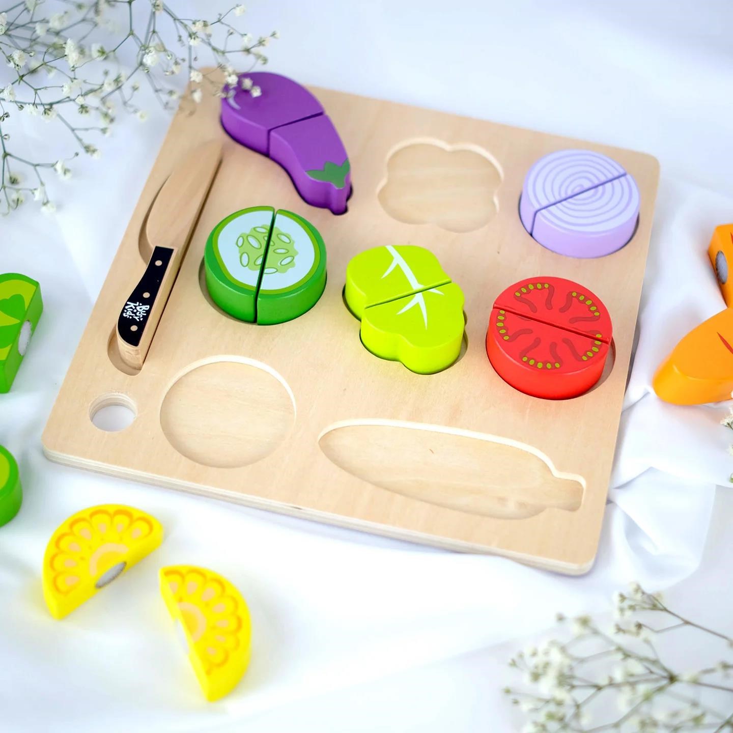 Dřevěná Montessori krájecí zelenina se sortérem