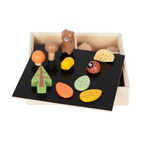 Dřevěná Montessori sada 40 figurek Les
